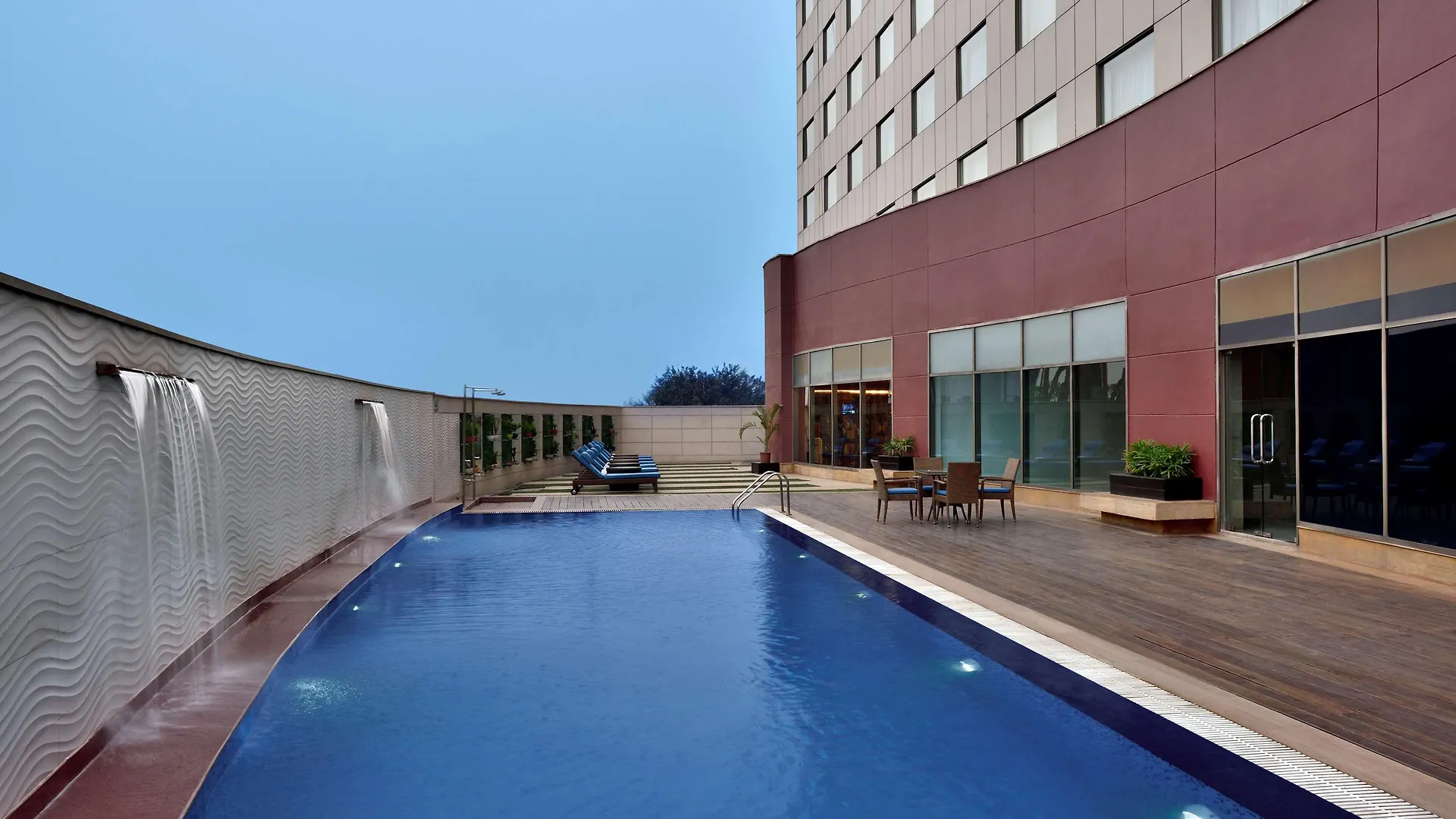 Radisson Gurugram Udyog Vihar Hotel Gurgaon 5*,