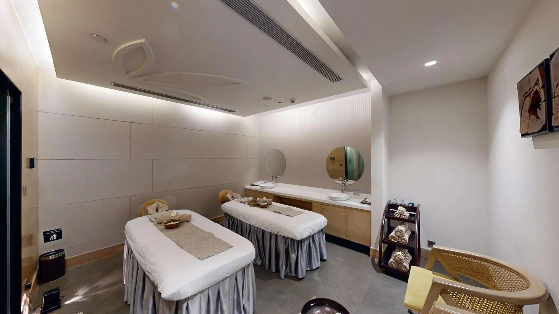 Radisson Gurugram Udyog Vihar Hotel Gurgaon